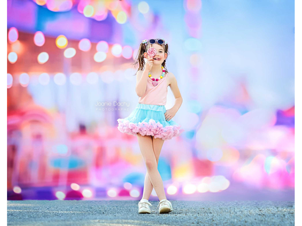 Fond photo bébé et smash cake Candy Fairy – fête foraine floue en bokeh rose et lumières | Colors&Drops