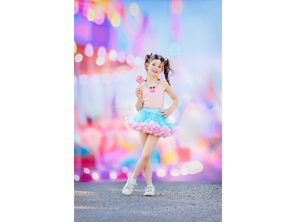 Fond photo bébé et smash cake Candy Fairy – fête foraine floue en bokeh rose et lumières | Colors&Drops