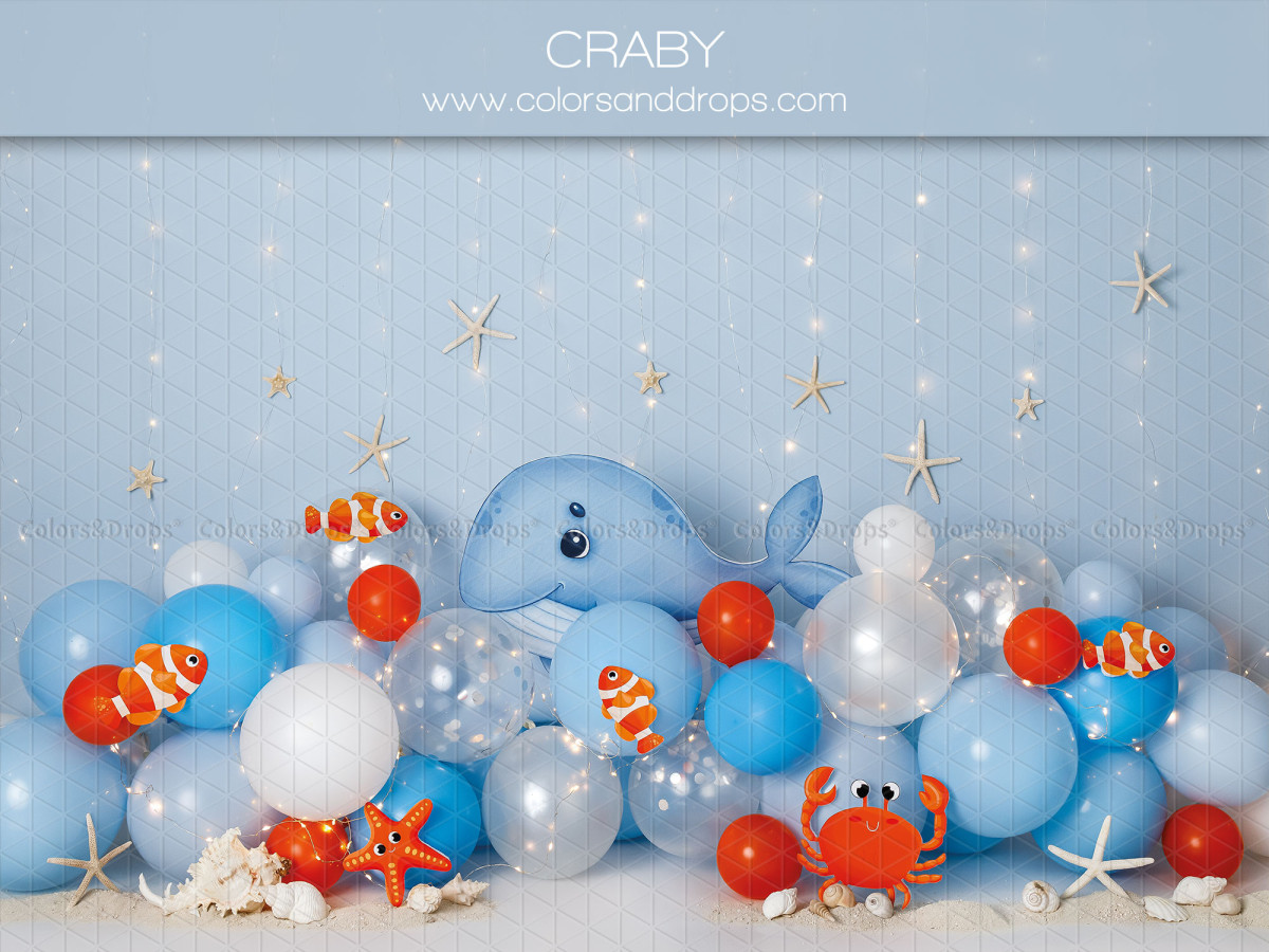 Fond photo bébé et smash cake Craby – décor marin avec baleine, poissons et ballons bleus | Colors&Drops