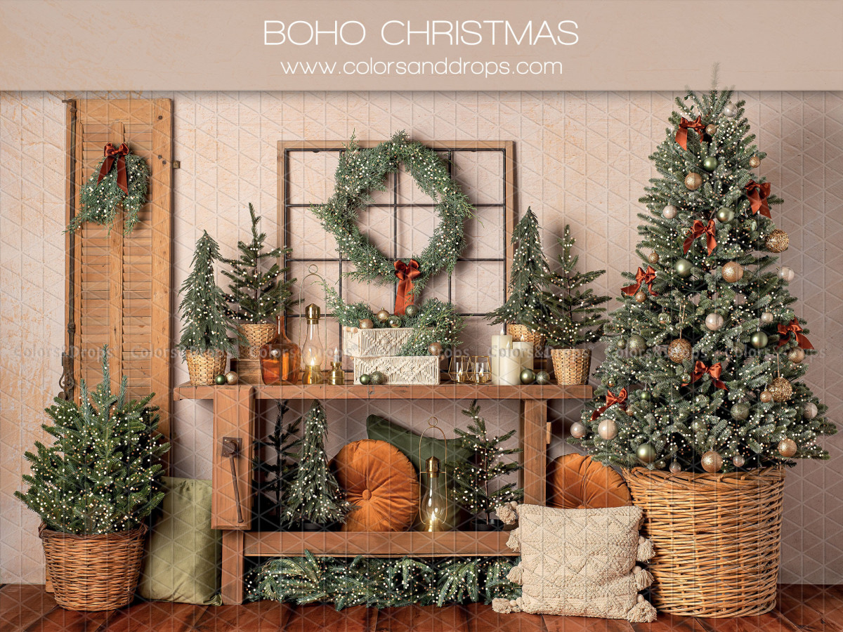 Fond photo Boho Christmas – décor de Noël bohème avec console, couronne et sapin | Colors&Drops