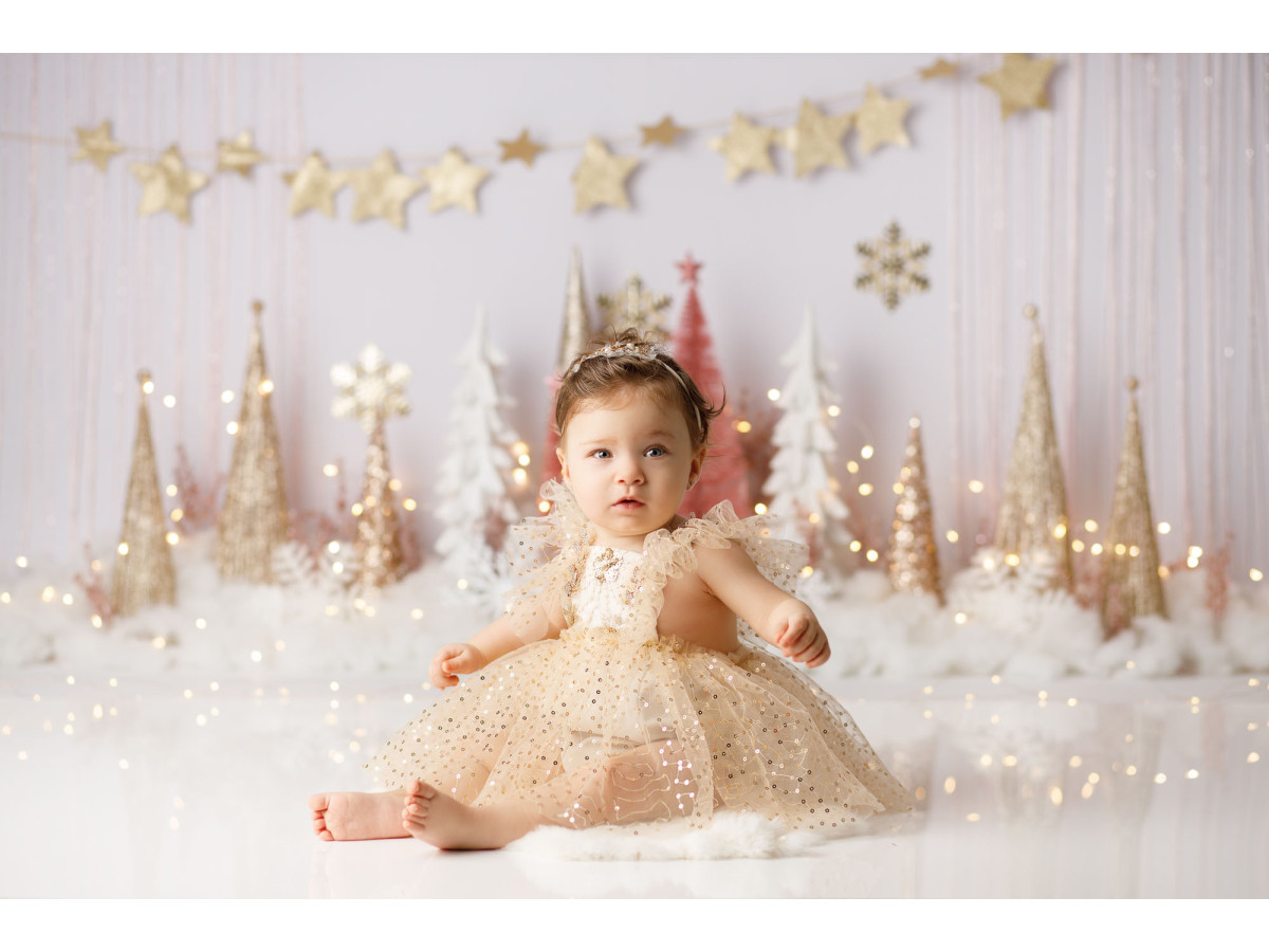 Fondo fotográfico de bebé y smash cake Rosae Pin Tree – abetos miniatura rosas con guirnalda de estrellas doradas | Colors&Drops