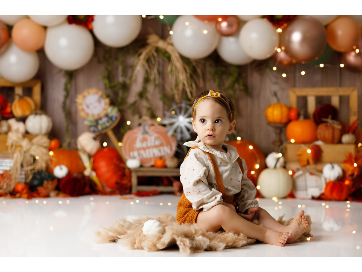 Fondo fotográfico de Halloween Hello Pumpkins – arco de globos otoñal con calabazas y girasoles | Colors&Drops