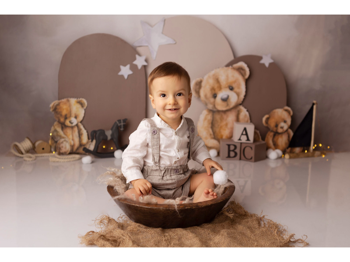Fond photo bébé et smash cake Abc Bears – ours en peluche avec arches beiges et cubes ABC | Colors&Drops
