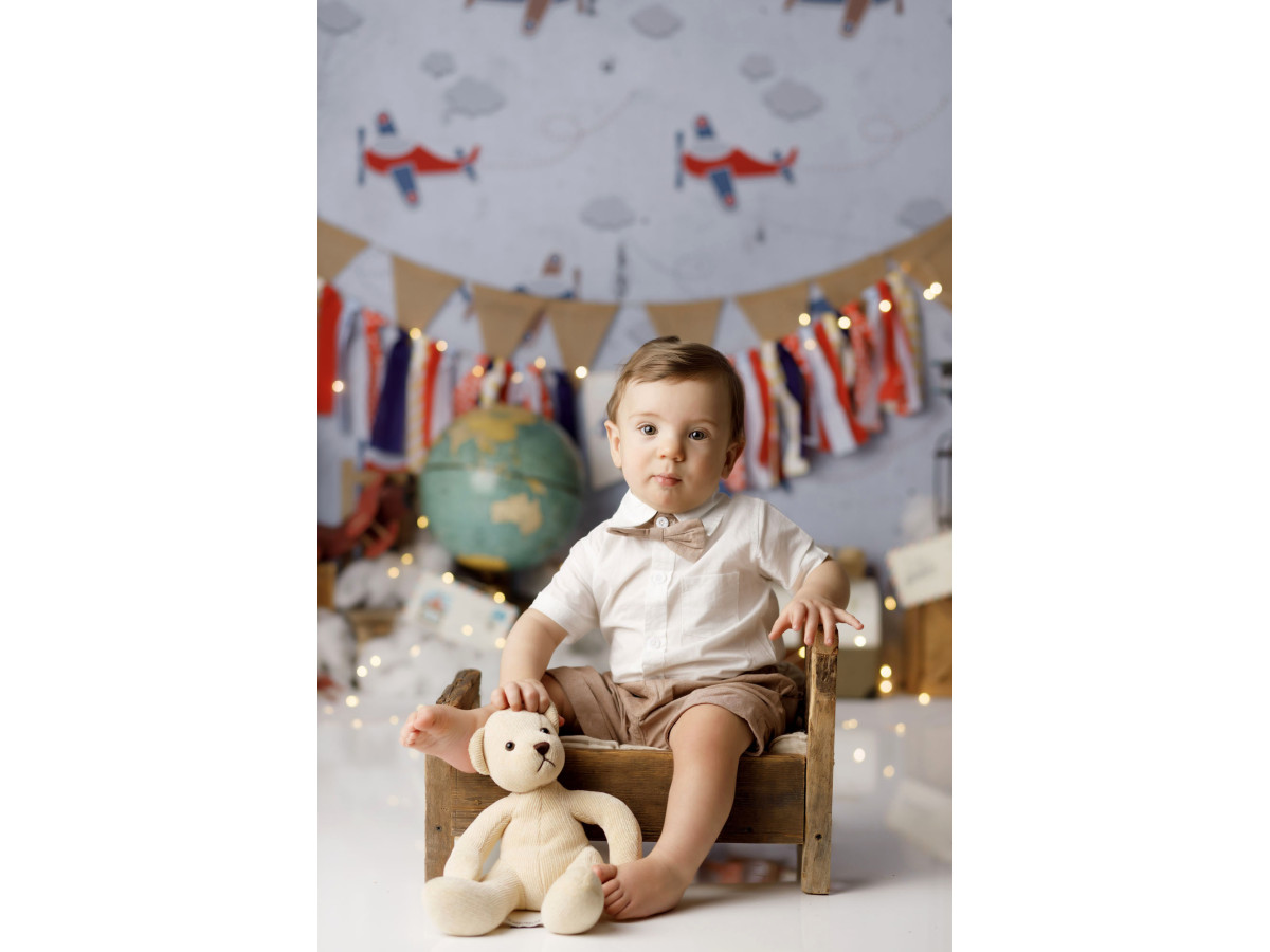 Baby & cake smash photo backdrop Travel – travel set with planes, globe, suitcase and bunting | Colors&Drops