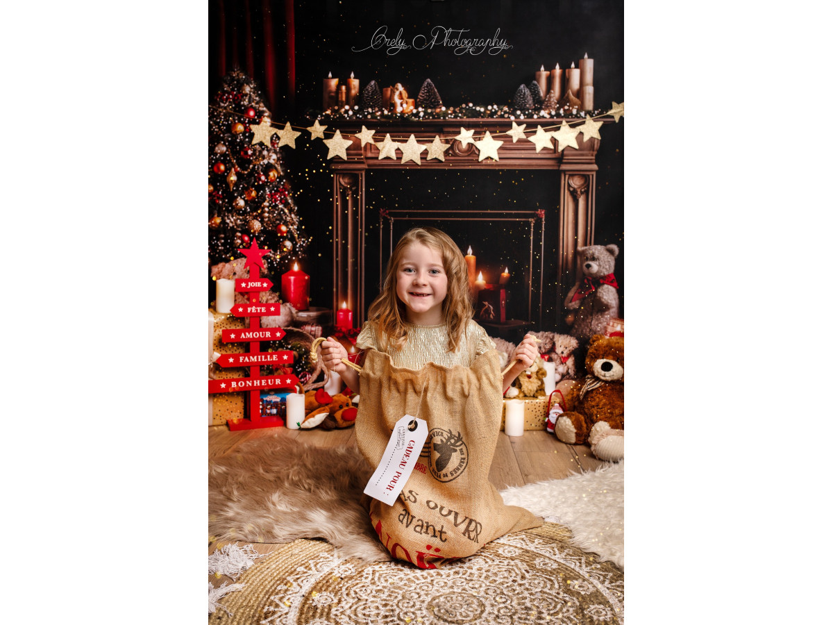 Photo backdrop Christmas Teddy Fire Place – Christmas fireplace with teddy bears, candles and red curtains | Colors&Drops