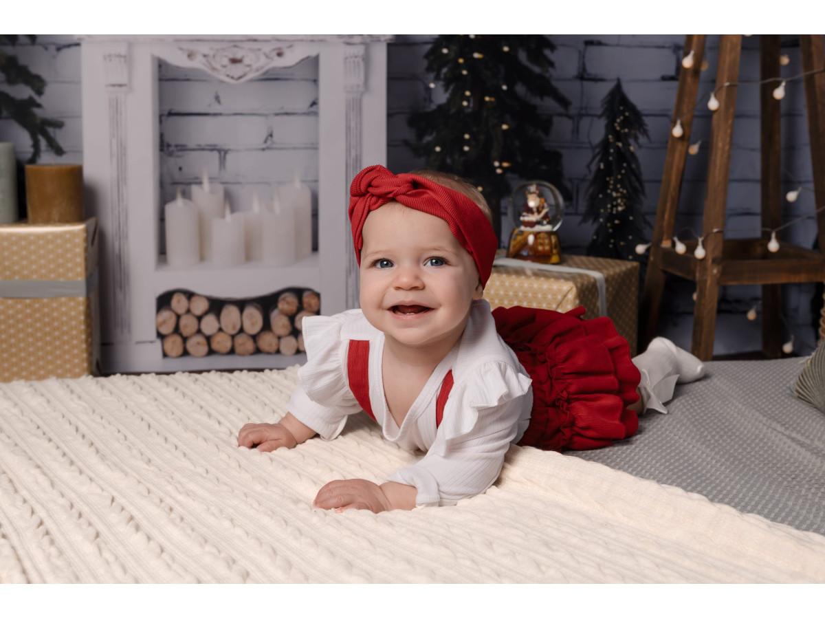 Christmas photo backdrop Sapine Morning – white headboard between two fir trees | Colors&Drops
