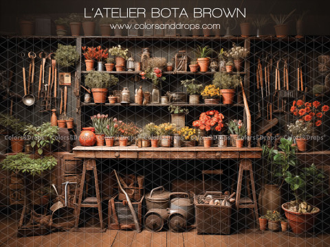 Fond photo de printemps L'Atelier Bota Brown – atelier de jardinier avec outils, pots et fleurs rouges | Colors&Drops
