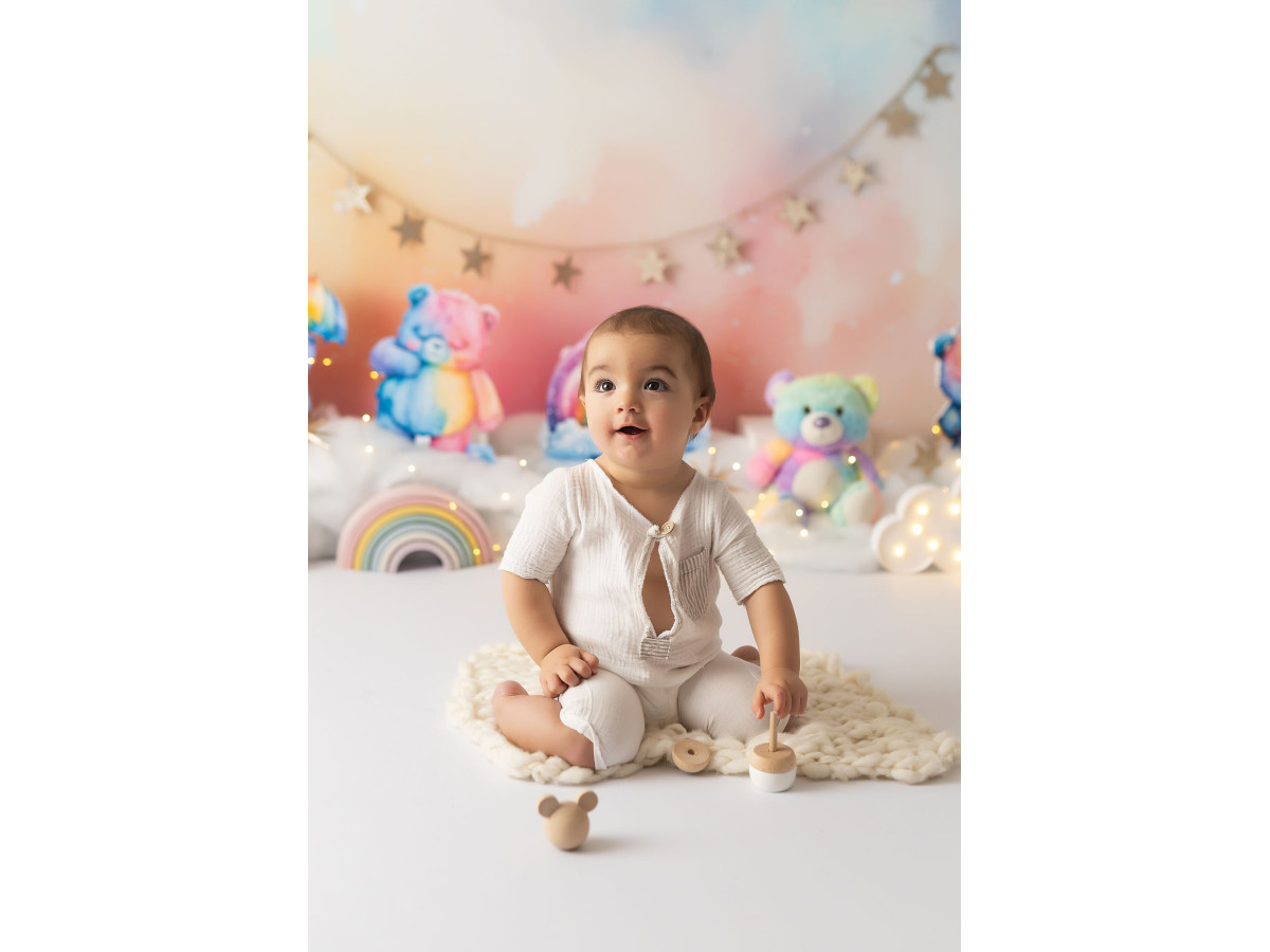Baby & cake smash photo backdrop Bisous Arc en Ciel – colourful teddy bears with rainbows and garland | Colors&Drops