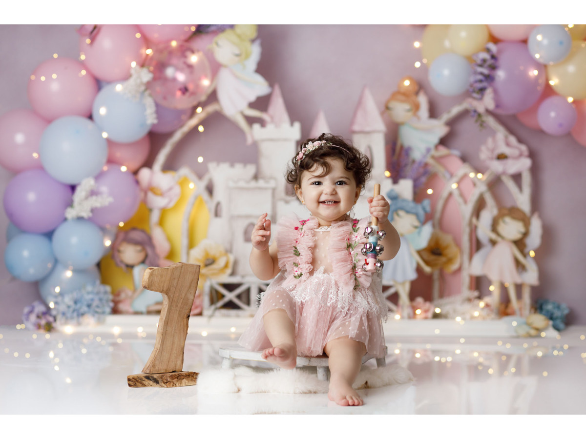 Fond photo bébé et smash cake La Fee Chateau – château de fées avec ballons pastel | Colors&Drops