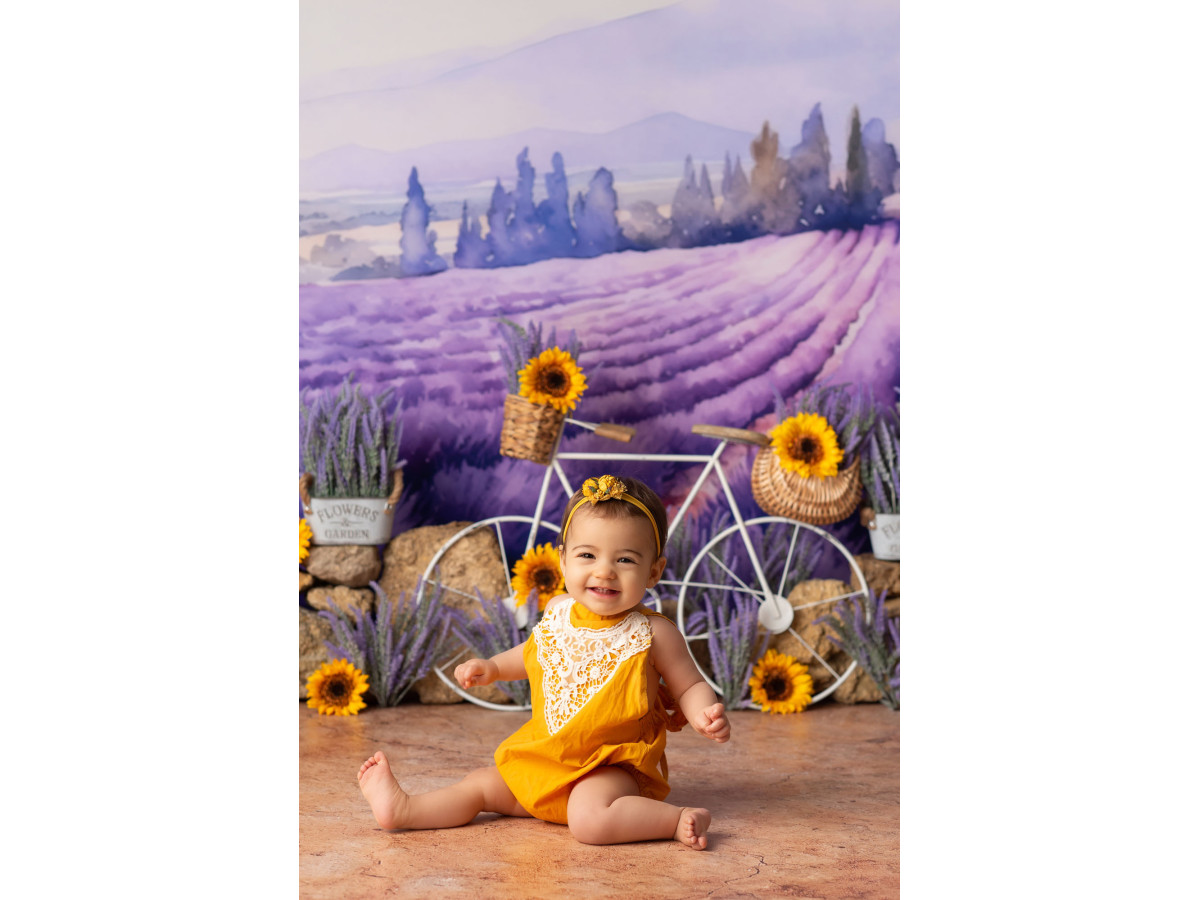 Fondo fotográfico de bebé y smash cake La Provence – campo de lavanda en Provenza con bicicleta y girasoles | Colors&Drops