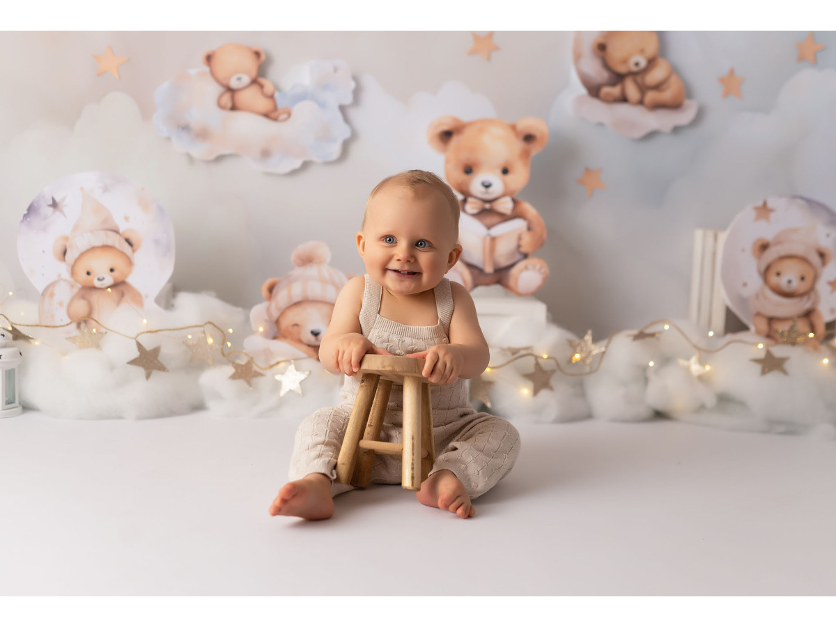 Fondo fotográfico de bebé y smash cake Ours des Reves – osos de peluche dormidos entre nubes y estrellas | Colors&Drops