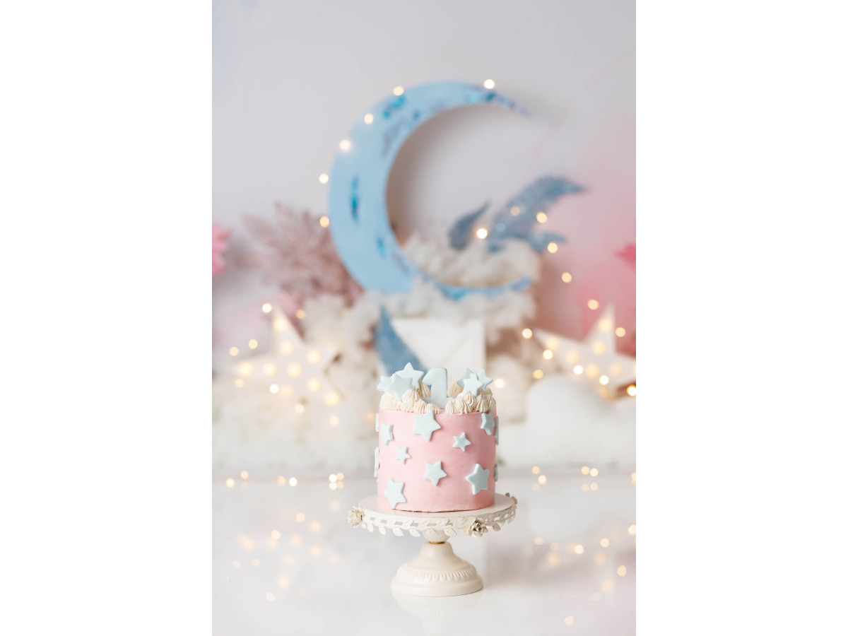 Fondo fotográfico de bebé y smash cake Blue Moon – luna azul y nubes con flores sobre fondo de acuarela | Colors&Drops