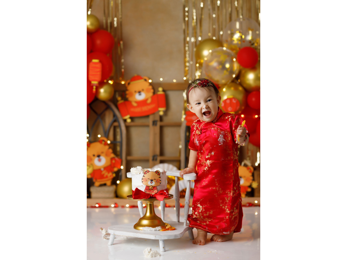 Baby & cake smash photo backdrop Chinese Tiger – Chinese New Year set with tigers and red lanterns | Colors&Drops