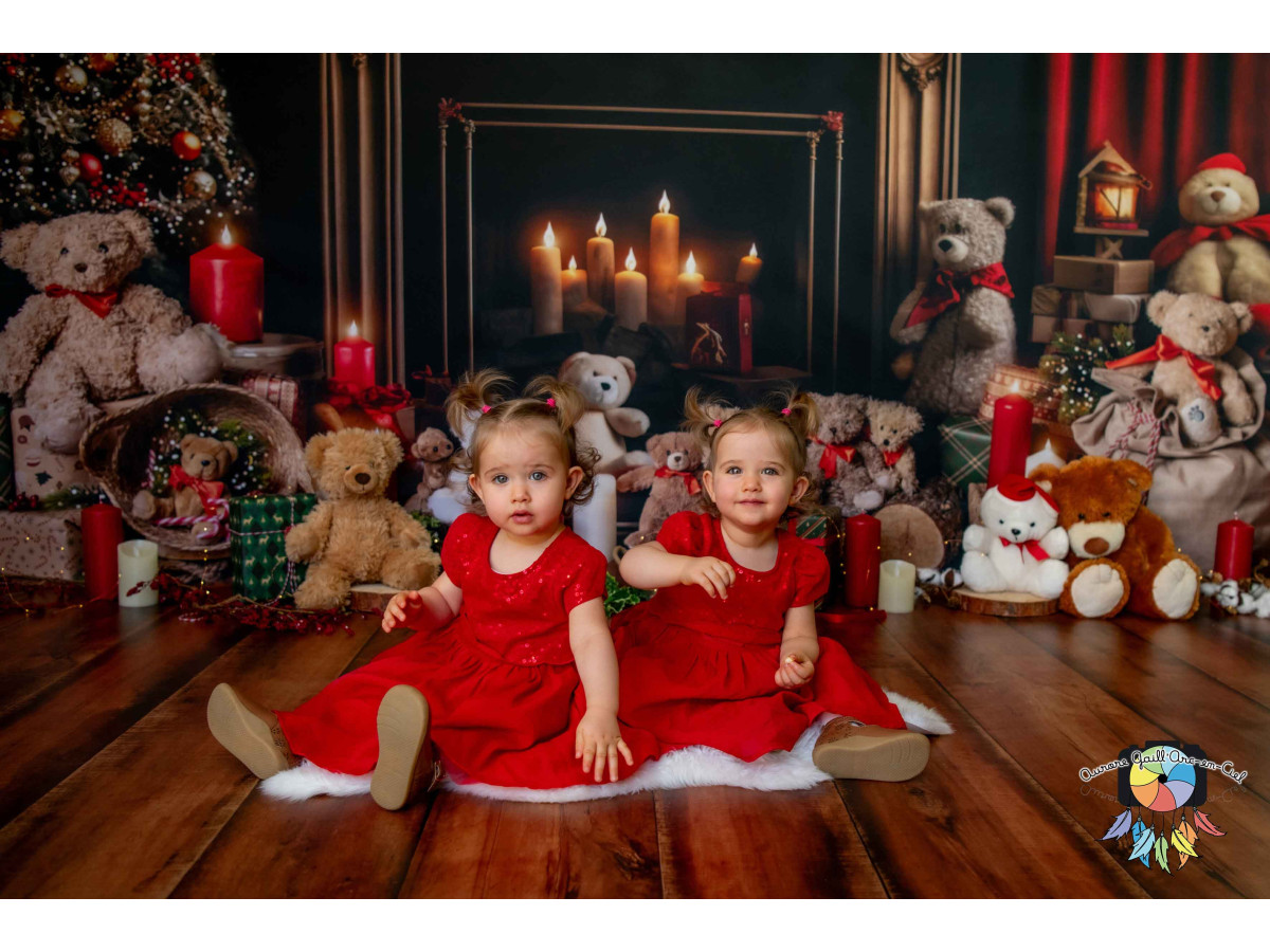 Photo backdrop Christmas Teddy Fire Place – Christmas fireplace with teddy bears, candles and red curtains | Colors&Drops