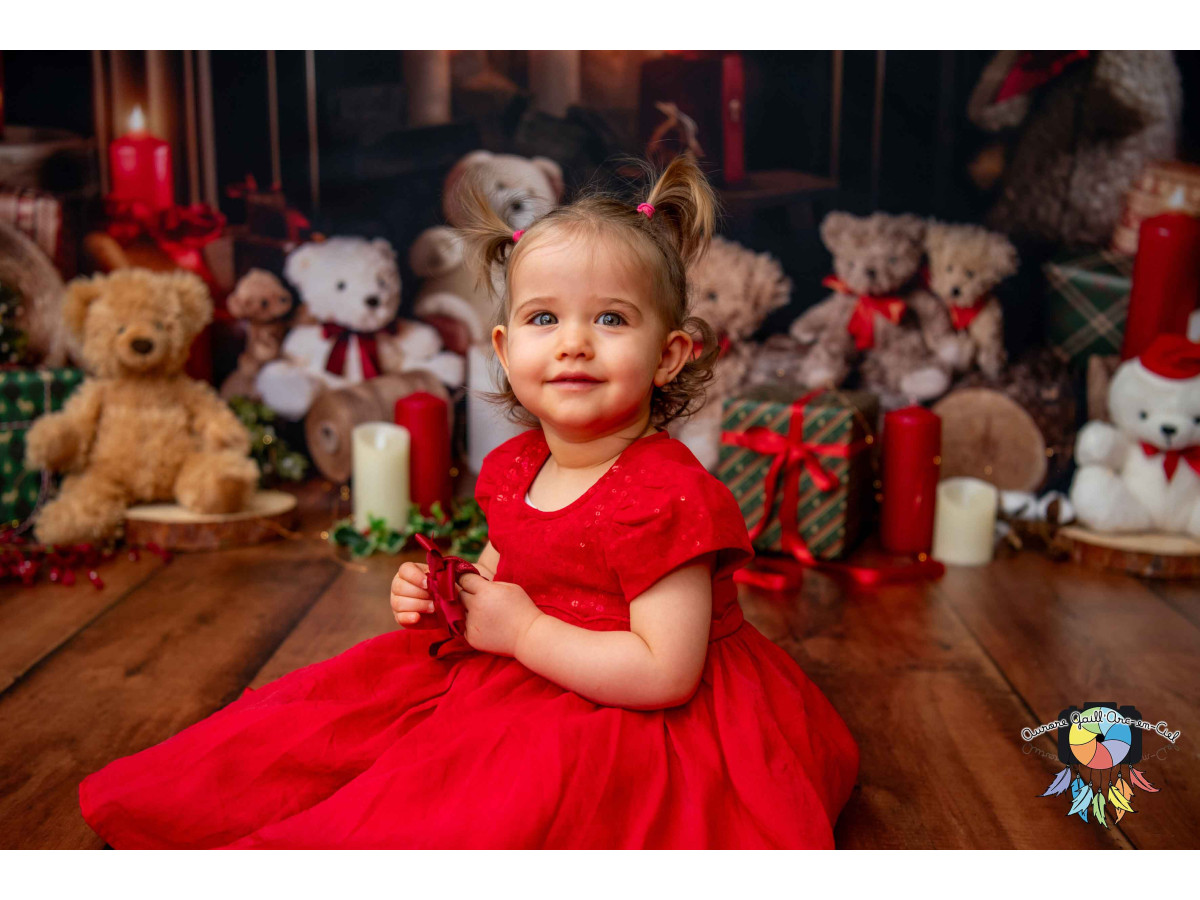 Photo backdrop Christmas Teddy Fire Place – Christmas fireplace with teddy bears, candles and red curtains | Colors&Drops