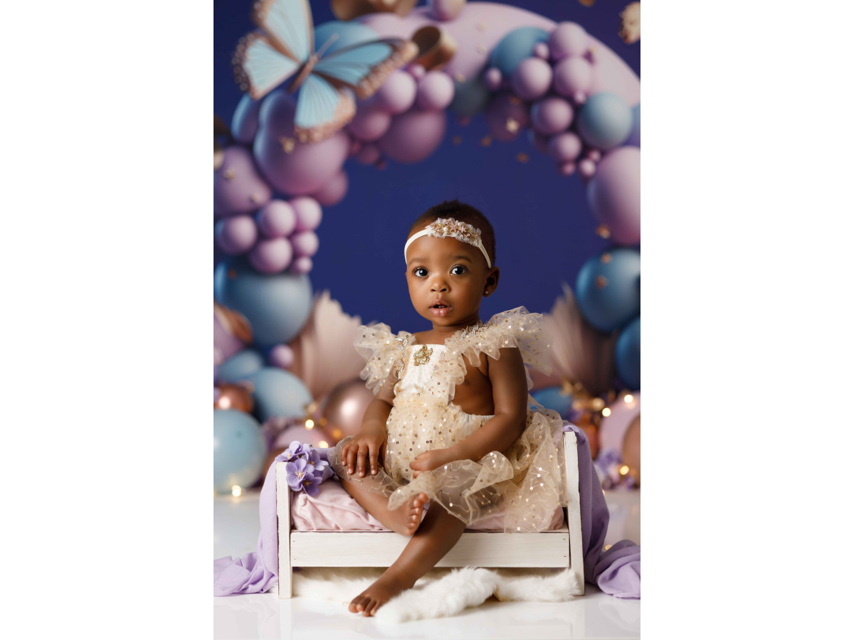 Baby & cake smash photo backdrop Orlena – pastel balloon arch with butterflies on indigo background | Colors&Drops
