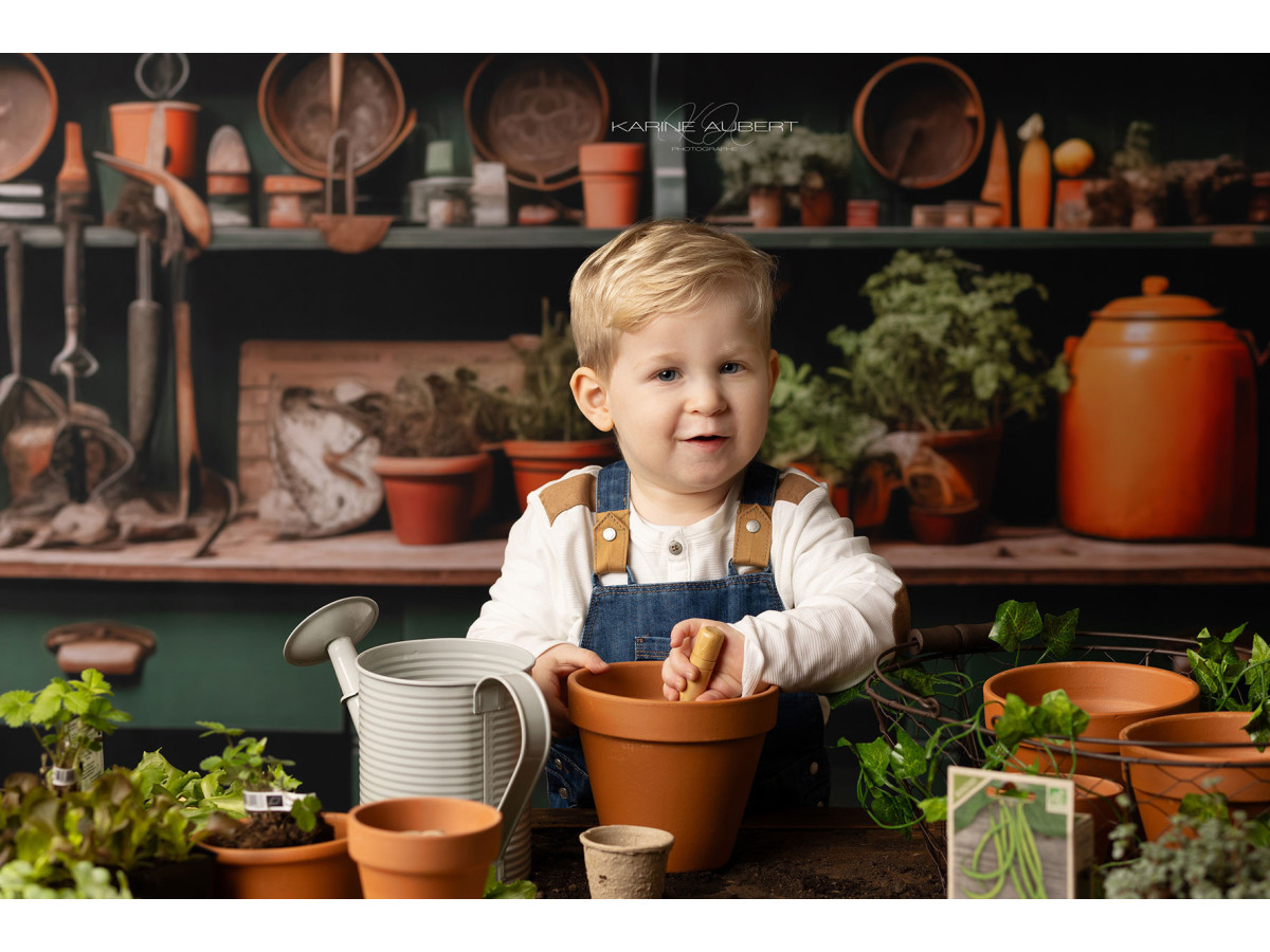 Spring photo backdrop L'Atelier Bota Green – gardener's workshop with green cabinet and clay pots | Colors&Drops