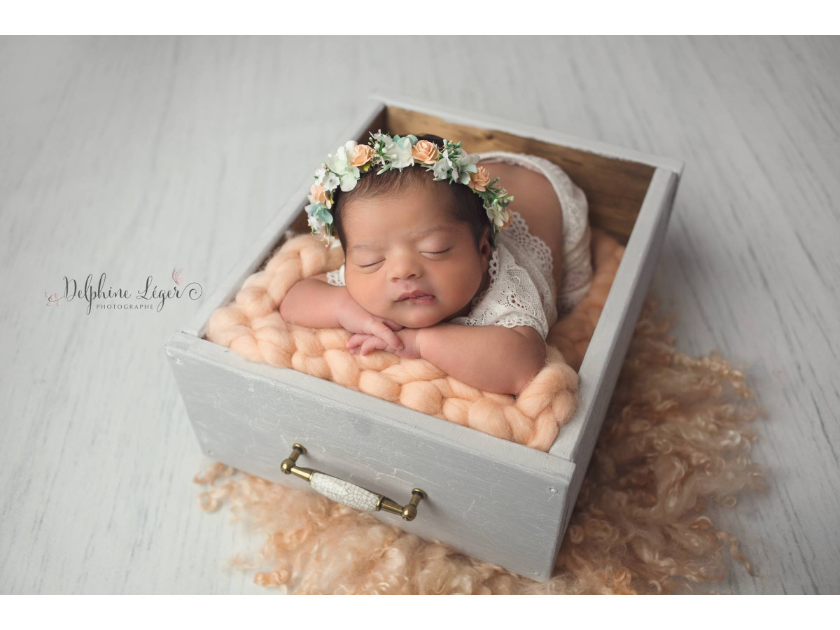 Photo floor Cold – veined white wooden planks | Colors&Drops
