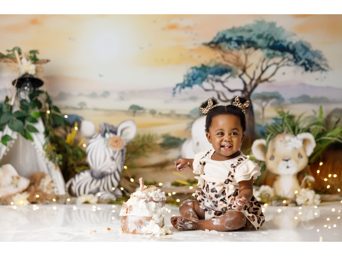 Fond photo bébé et smash cake Zebra – bébés animaux de la savane sous un acacia | Colors&Drops