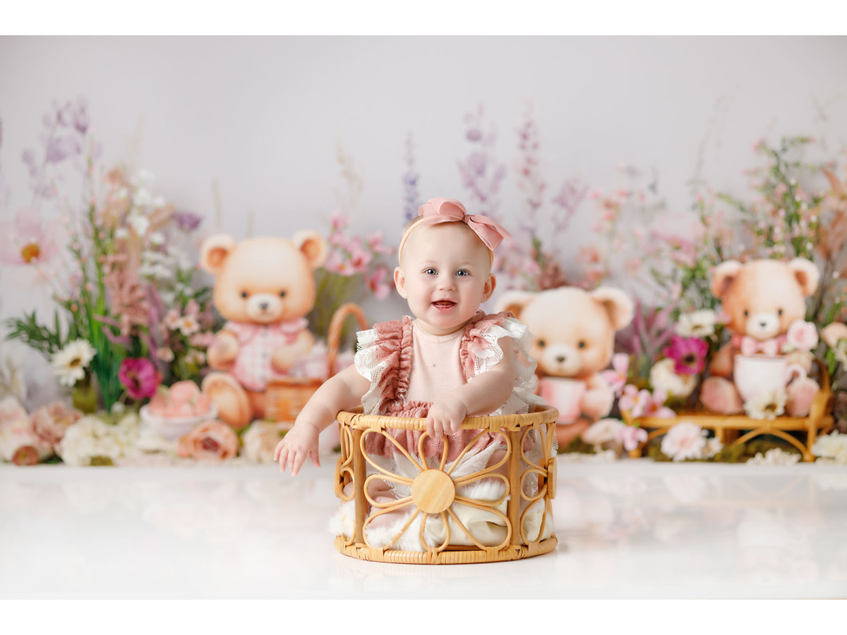 Fondo fotográfico de bebé y smash cake Tea Bears – ositos de peluche en un campo de flores | Colors&Drops