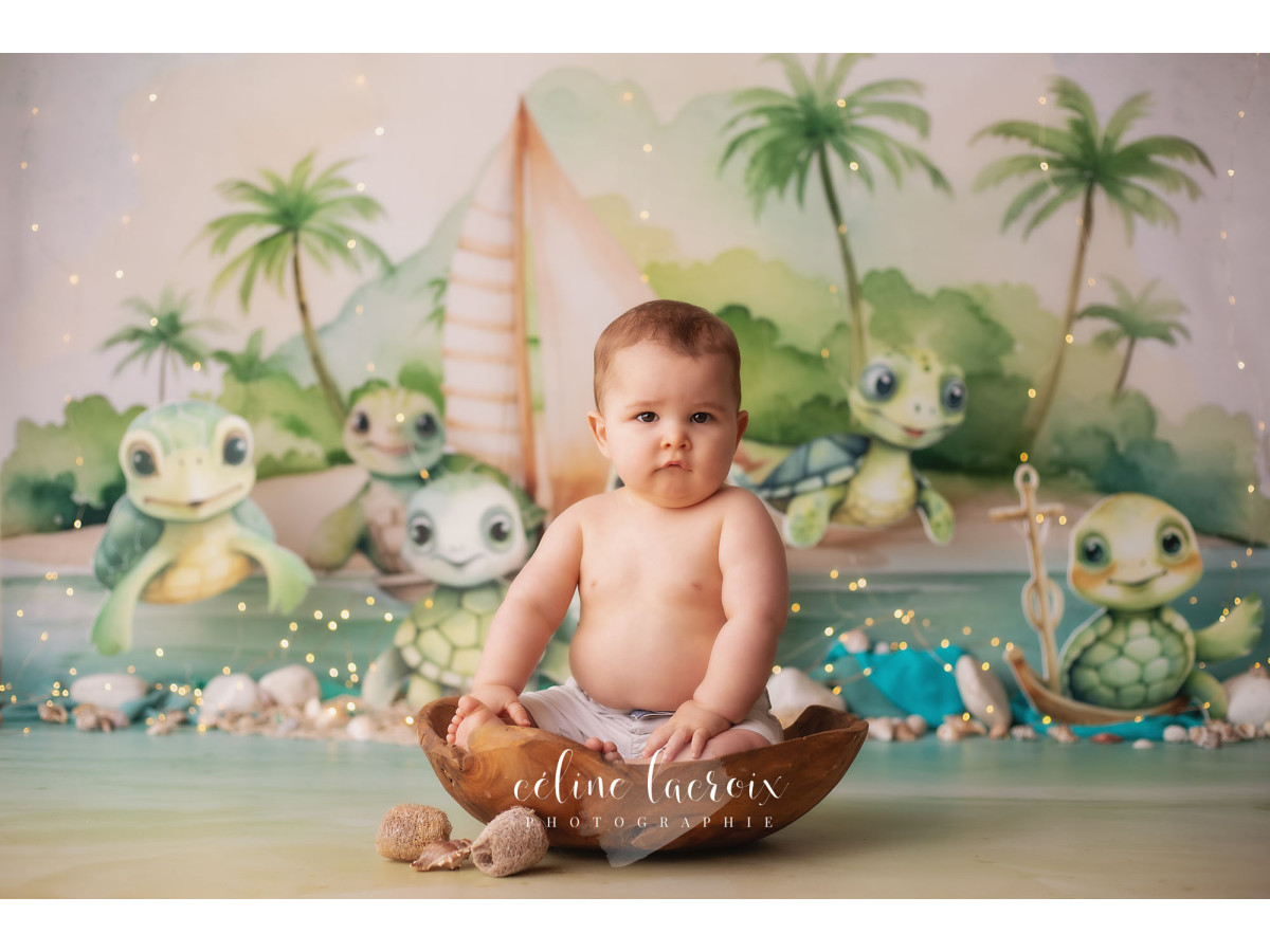 Baby & cake smash photo backdrop Little Turtles – baby turtles on a tropical beach | Colors&Drops