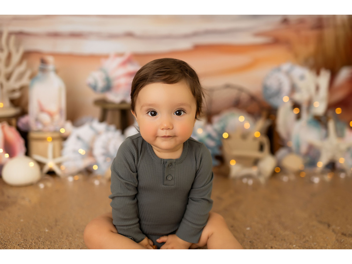 Fond photo bébé et smash cake Beach Bubble – bord de mer au coucher de soleil avec coquillages | Colors&Drops