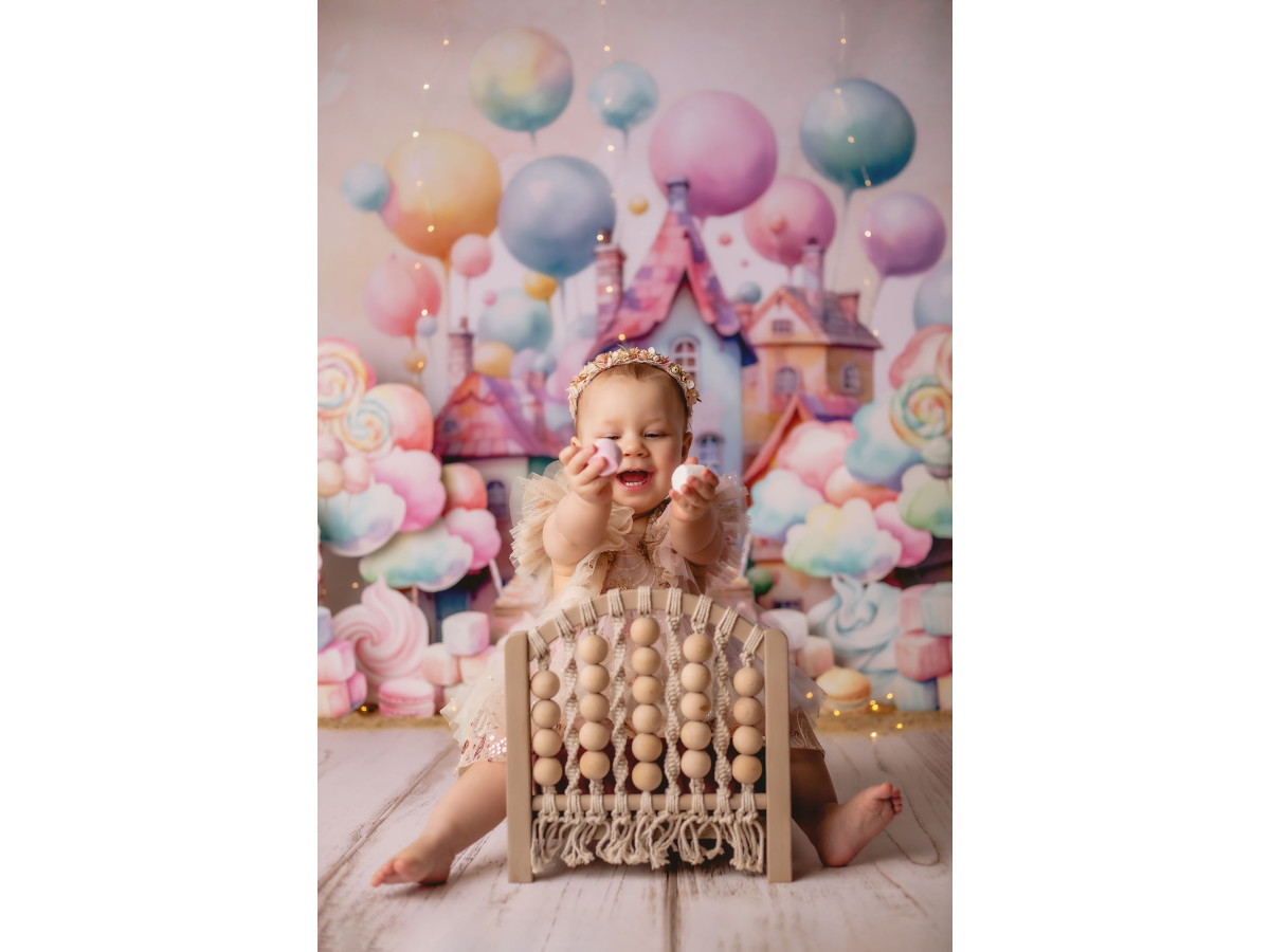 Fond photo bébé et smash cake Candy House – maison en bonbons avec sucettes et ballons | Colors&Drops
