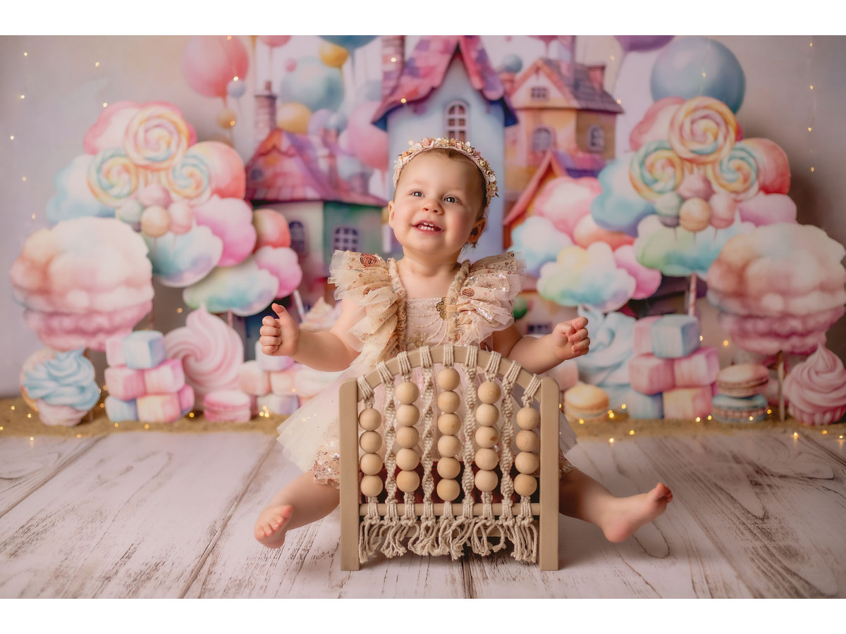 Baby & cake smash photo backdrop Candy House – candy house with lollipops and balloons | Colors&Drops
