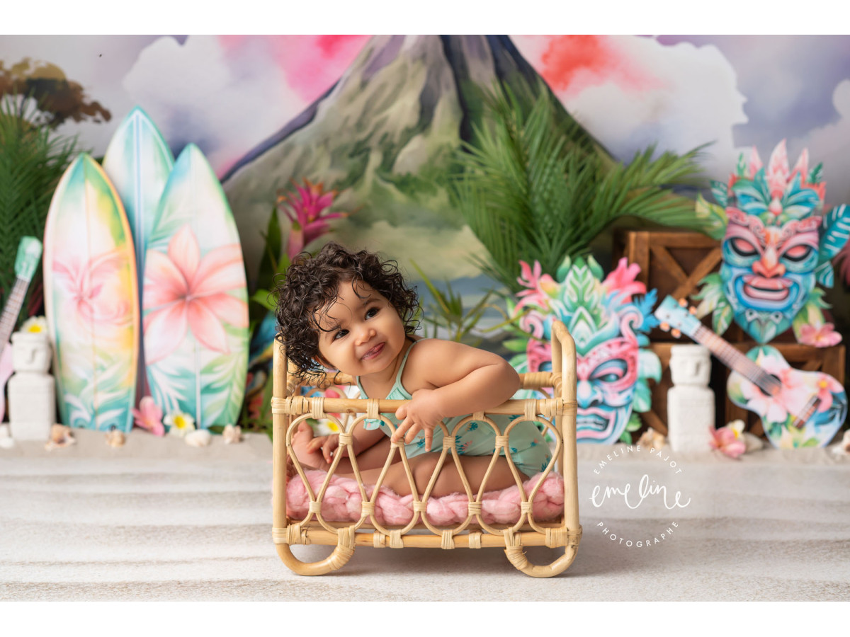Baby & cake smash photo backdrop Tikitaka – tropical volcano with surfboards and tikis | Colors&Drops