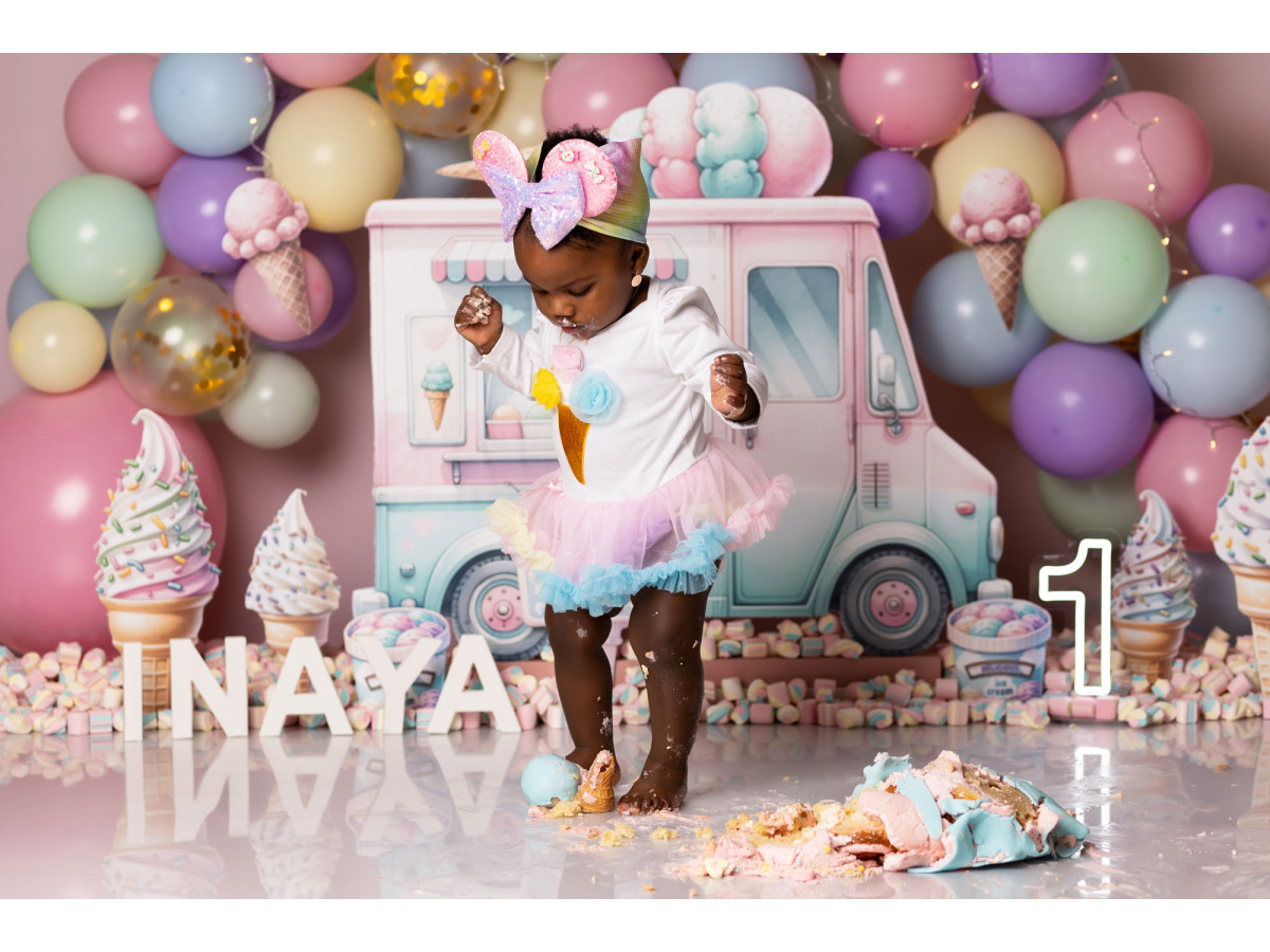 Fond photo bébé et smash cake Ice Cream Candy – camion de glaces avec arche de ballons pastel | Colors&Drops