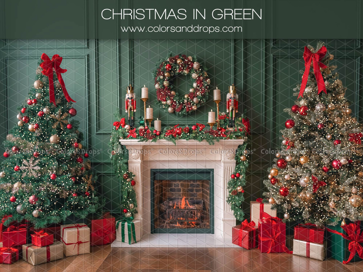 Fond photo Christmas in Green – cheminée blanche sur boiseries vertes avec sapins de Noël | Colors&Drops