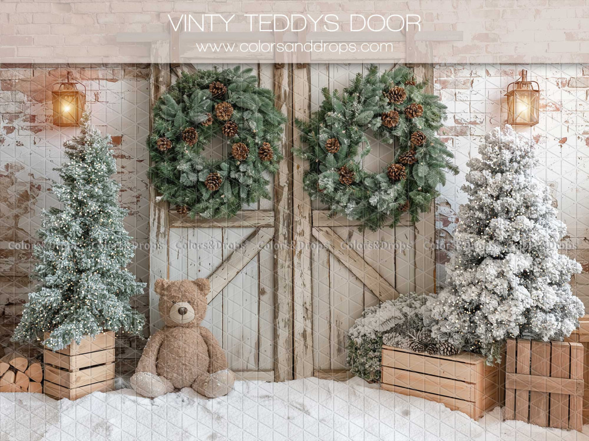 Christmas photo backdrop Vinty Teddy's Door – white barn doors with wreaths and teddy bear | Colors&Drops