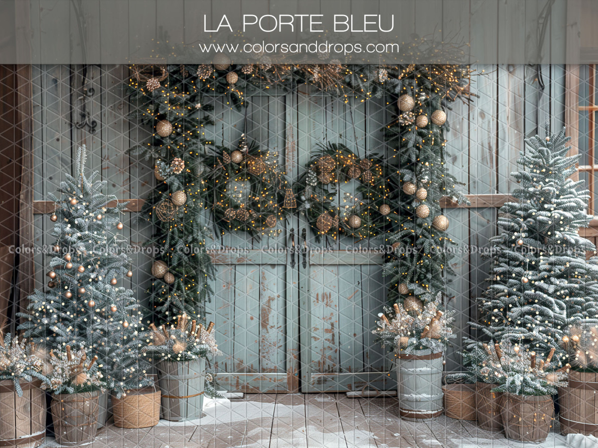 Christmas photo backdrop La Porte Bleu – blue door with wreaths and frosted fir trees | Colors&Drops