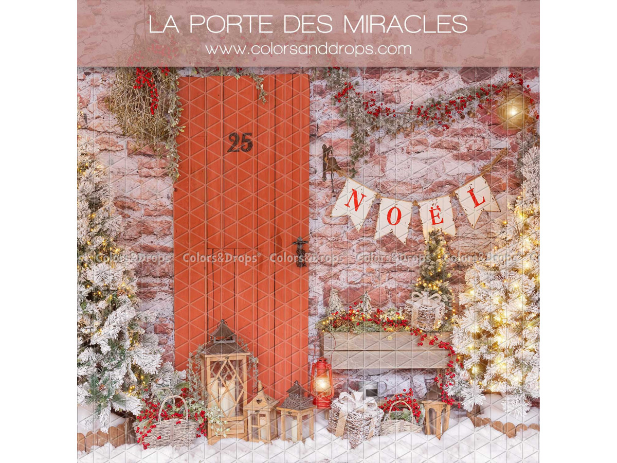 Fond photo latéral de Noël La Porte des Miracles – porte rouge sur mur en brique avec fanion Noël | Colors&Drops