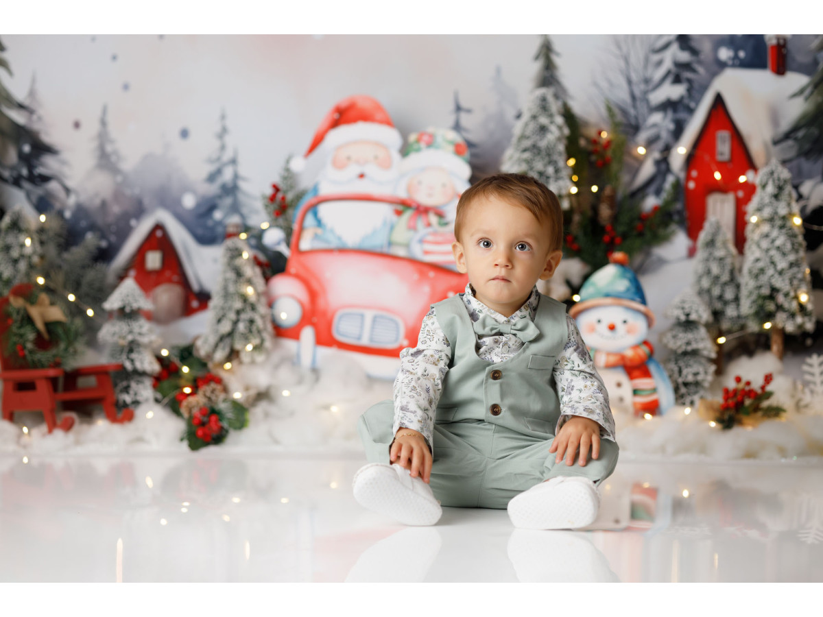 Christmas photo backdrop Tut Tut Santa – Santa's red car in a snowy village | Colors&Drops