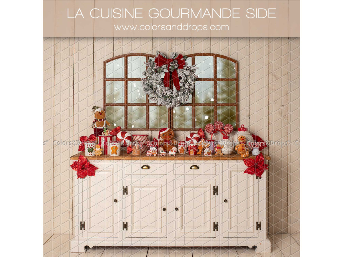 Fond photo latéral de Noël La Cuisine Gourmande Side – buffet blanc de cuisine avec friandises et couronne | Colors&Drops