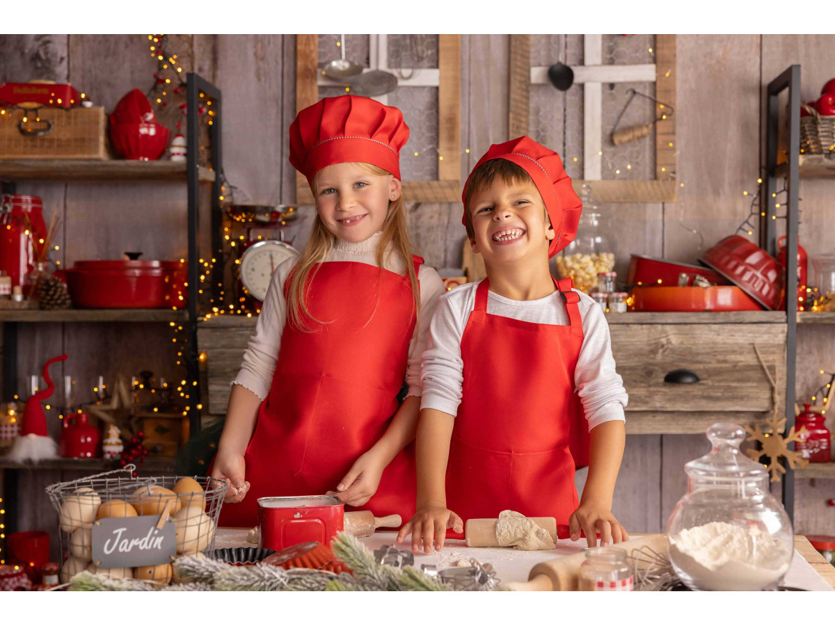 Fondo fotográfico lateral de Navidad La Cuisine D'Antan Side – pared de madera con corona y regalos navideños | Colors&Drops