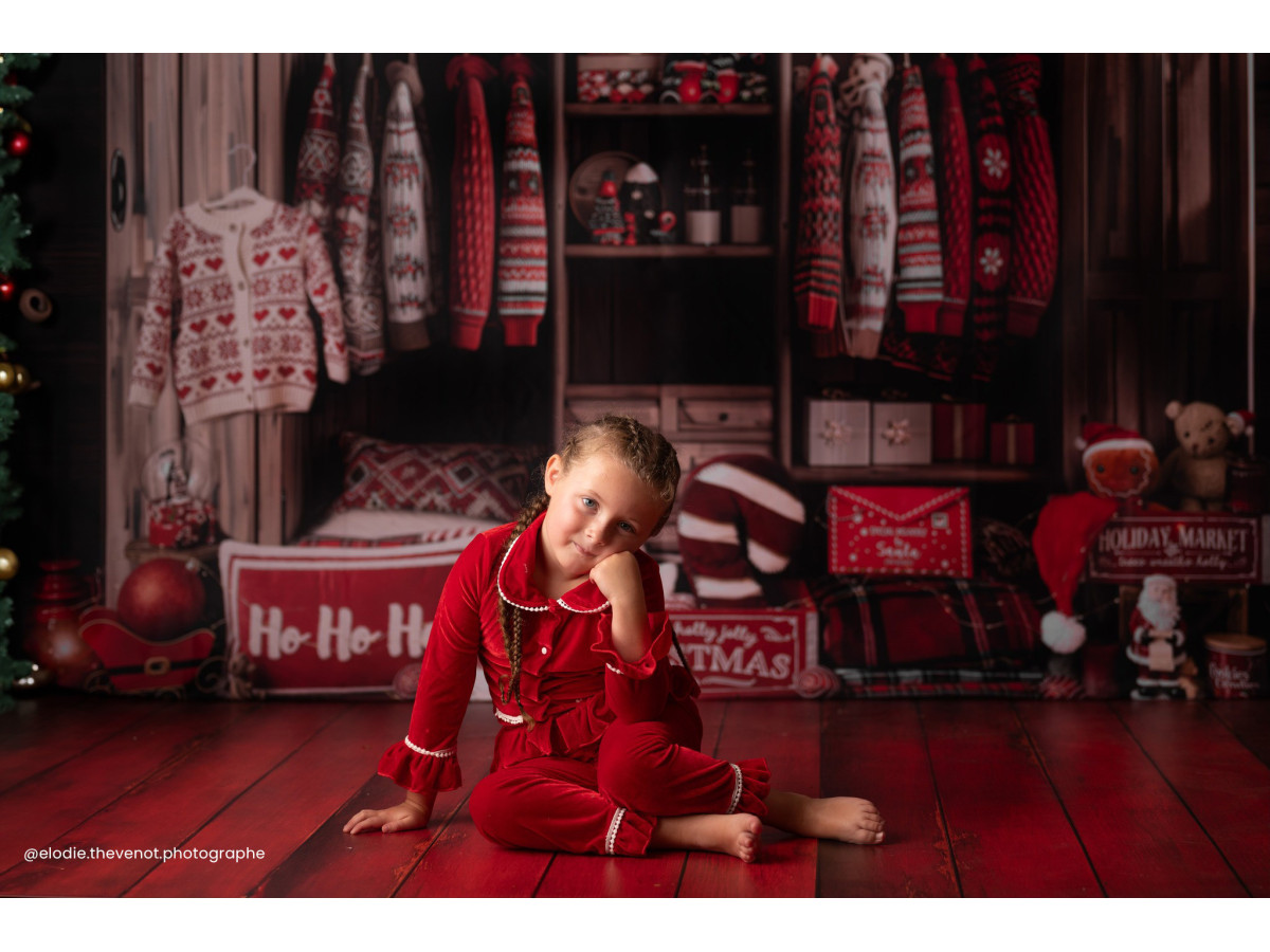 Fondo fotográfico Le Dressing de Noel – vestidor navideño con jerséis y regalos | Colors&Drops