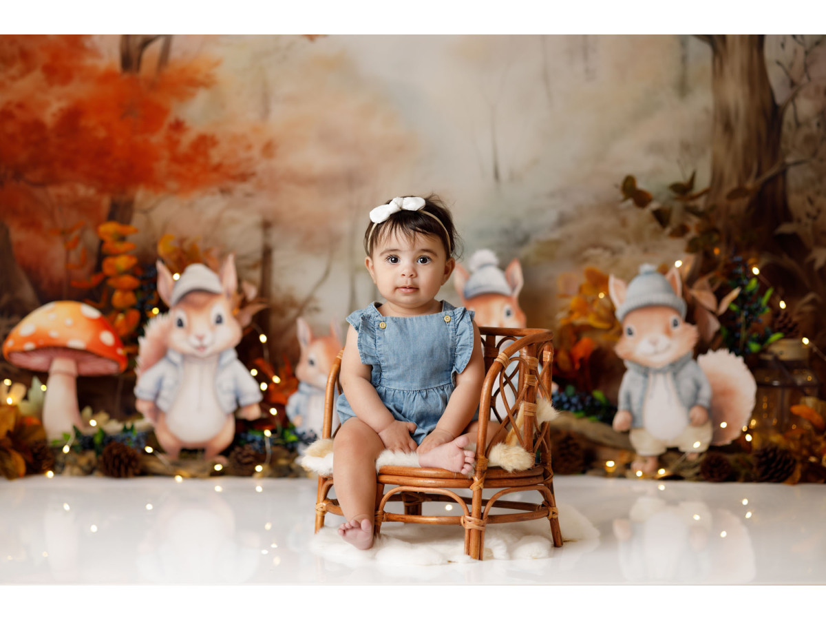 Fondo fotográfico de bebé y smash cake Ecureuils de la Foret – ardillas en un bosque otoñal con setas | Colors&Drops