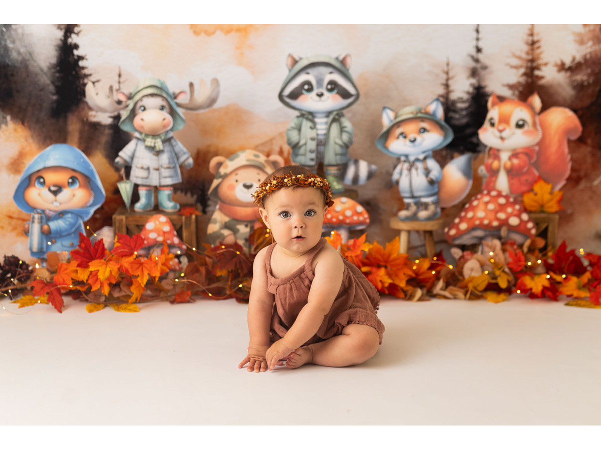 Fond photo bébé et smash cake Les Scouts – animaux scouts devant des montagnes en automne | Colors&Drops
