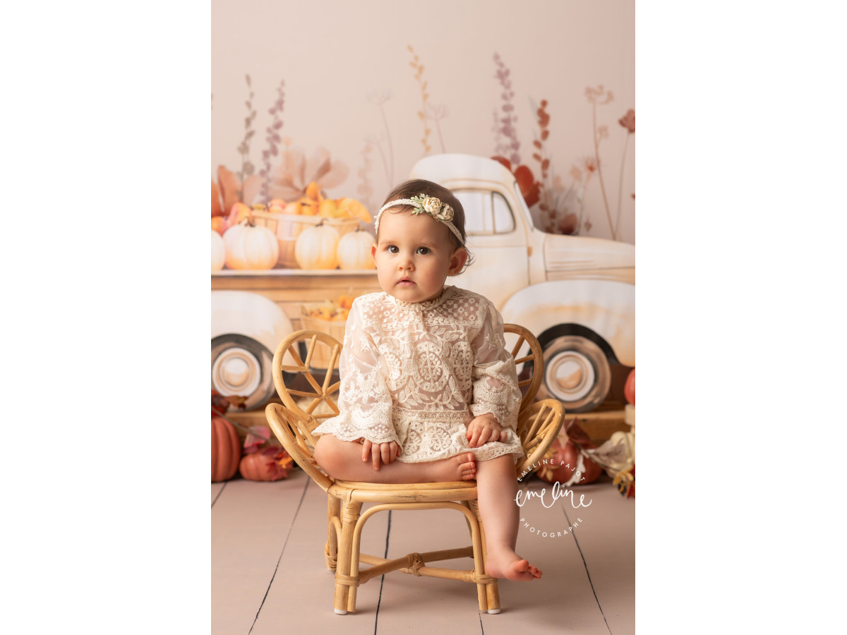 Fondo fotográfico de bebé y smash cake Pumpkin Truck – camioneta vintage cargada de calabazas | Colors&Drops