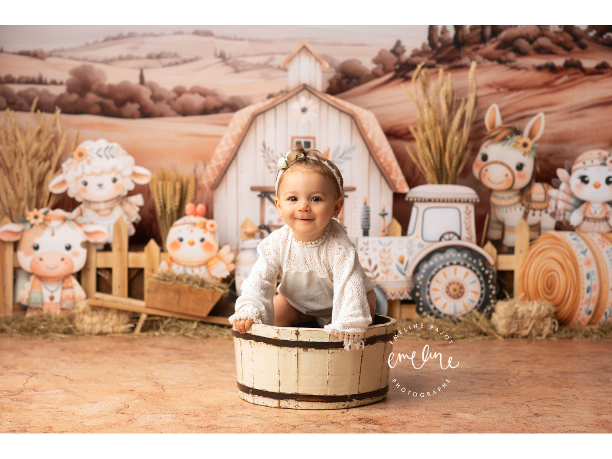 Baby & cake smash photo backdrop Boho Farmy – boho farm with white barn and tractor | Colors&Drops