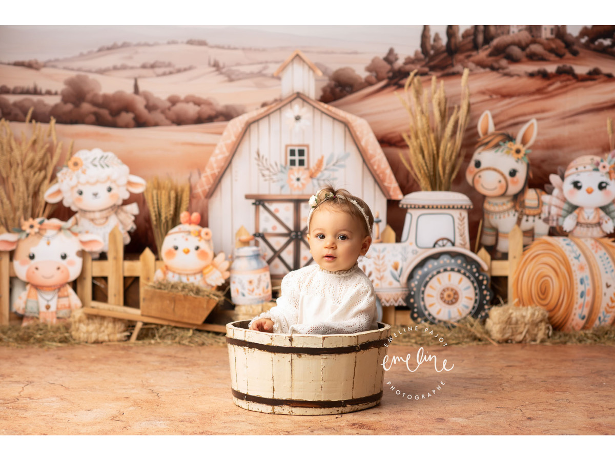 Baby & cake smash photo backdrop Boho Farmy – boho farm with white barn and tractor | Colors&Drops