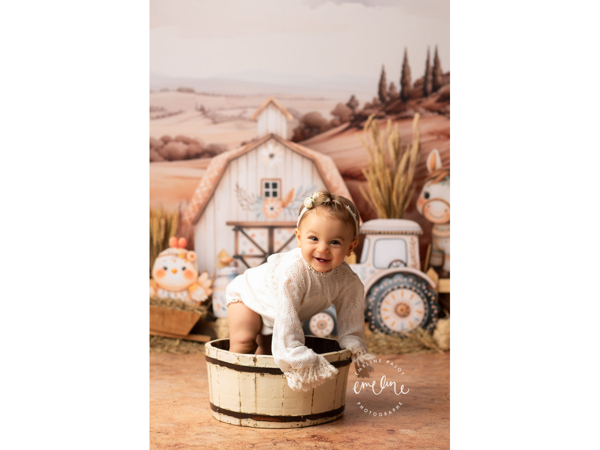 Baby & cake smash photo backdrop Boho Farmy – boho farm with white barn and tractor | Colors&Drops