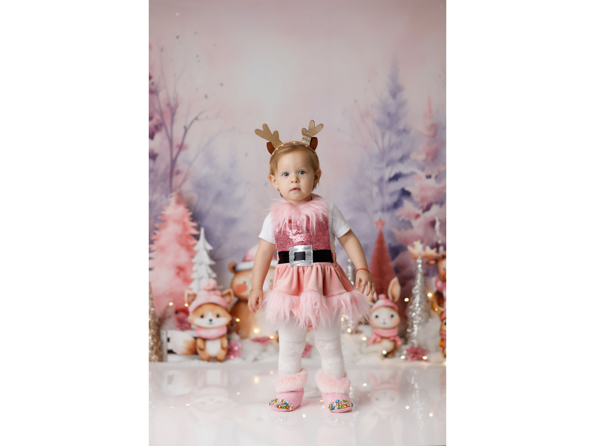 Fond photo bébé et smash cake Pinky Icy – animaux de la forêt dans un bois d'hiver rose | Colors&Drops
