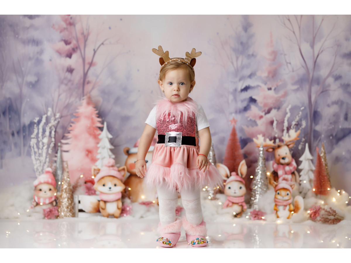Fond photo bébé et smash cake Pinky Icy – animaux de la forêt dans un bois d'hiver rose | Colors&Drops
