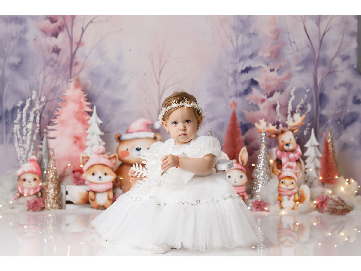 Fond photo bébé et smash cake Pinky Icy – animaux de la forêt dans un bois d'hiver rose | Colors&Drops