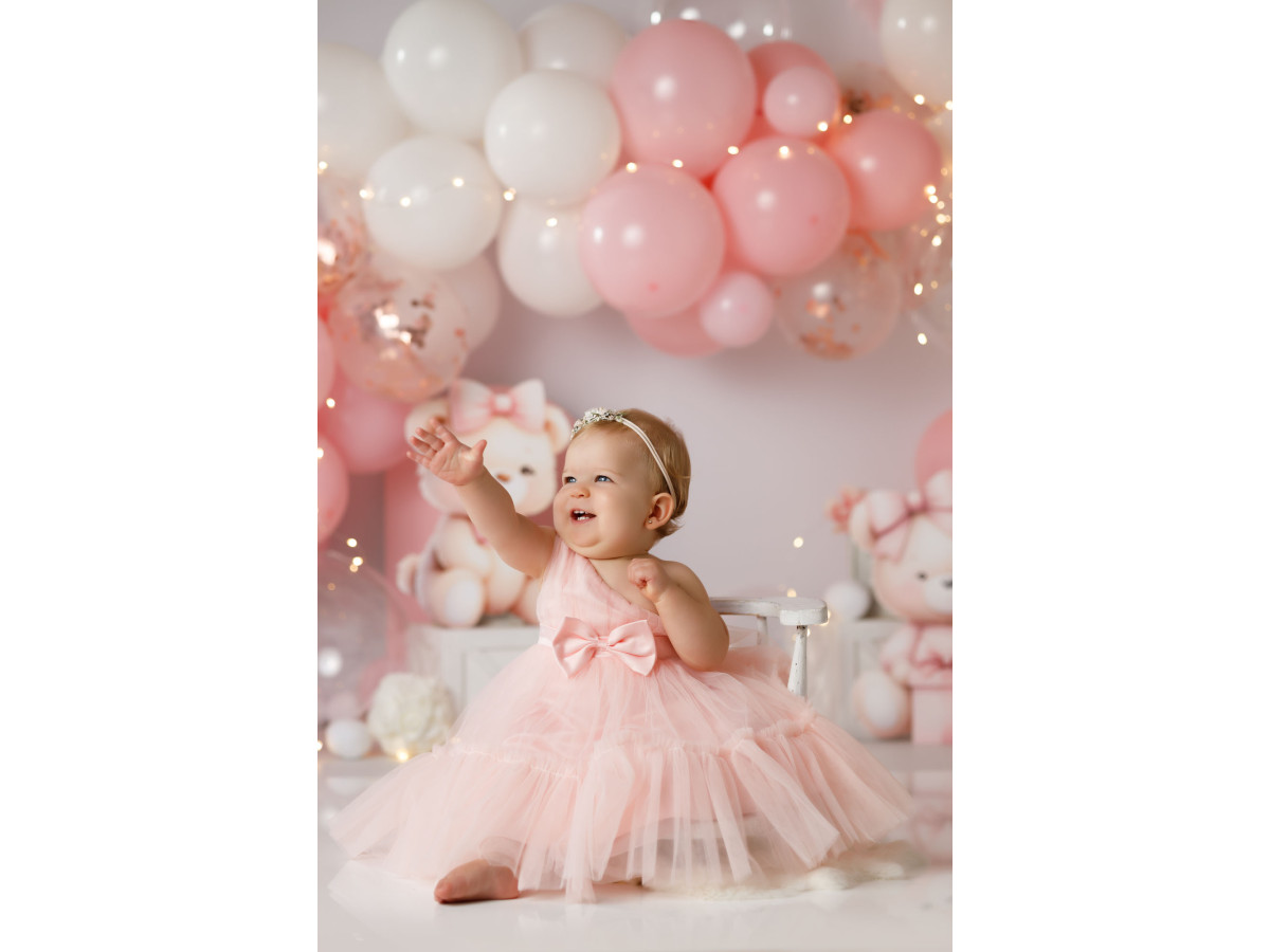 Baby & cake smash photo backdrop Bearny – pink balloon arch with teddy bears | Colors&Drops