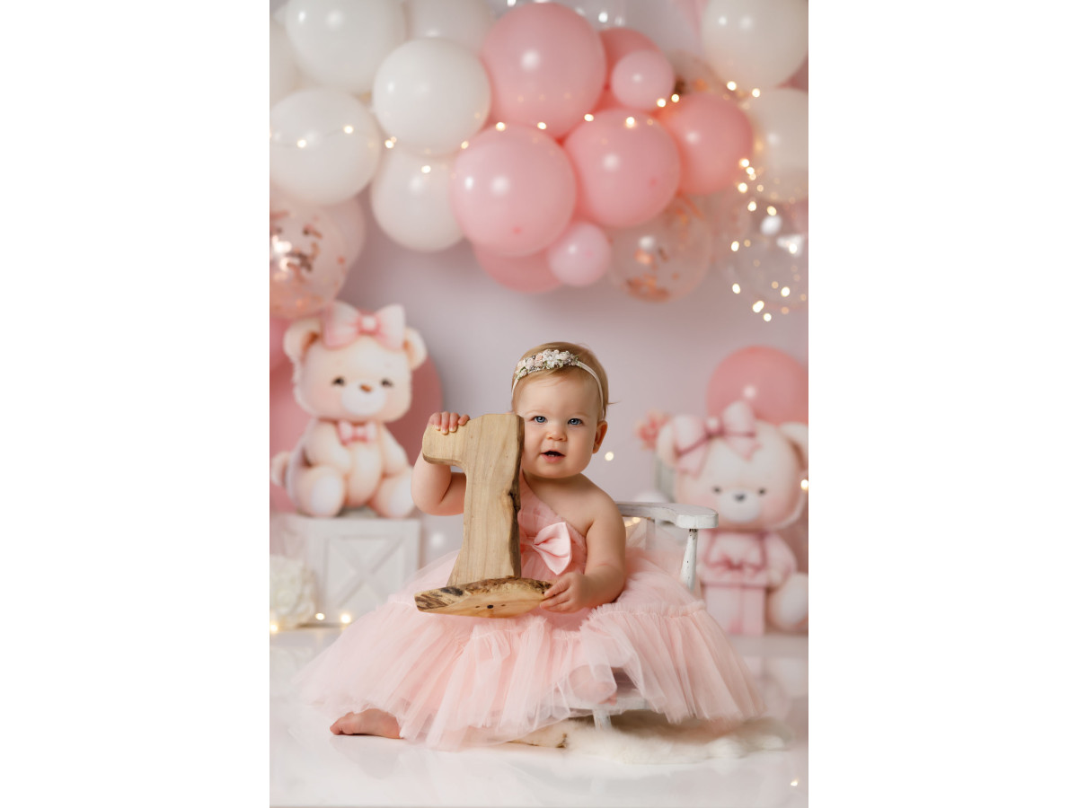 Baby & cake smash photo backdrop Bearny – pink balloon arch with teddy bears | Colors&Drops