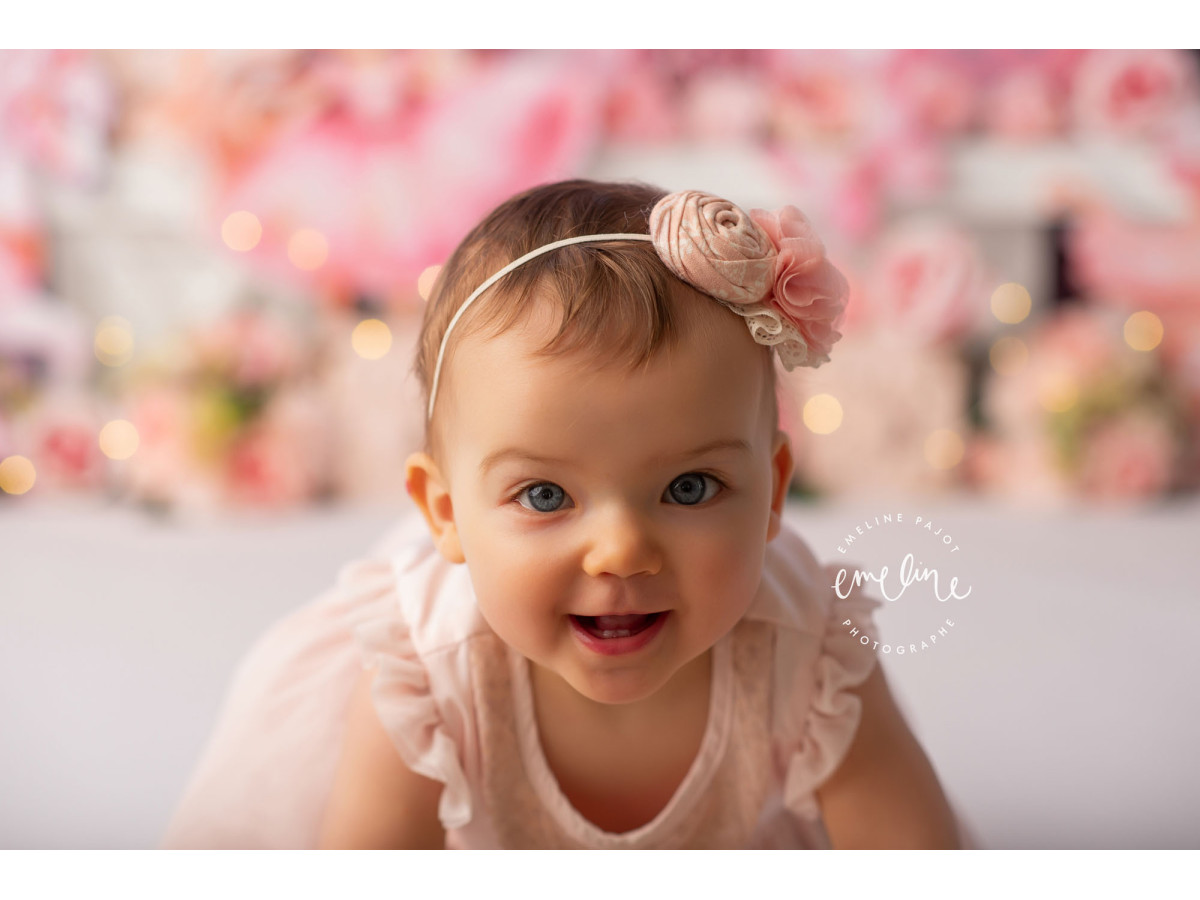 Fond photo bébé et smash cake La Princesse – château de princesse rose avec carrosse | Colors&Drops